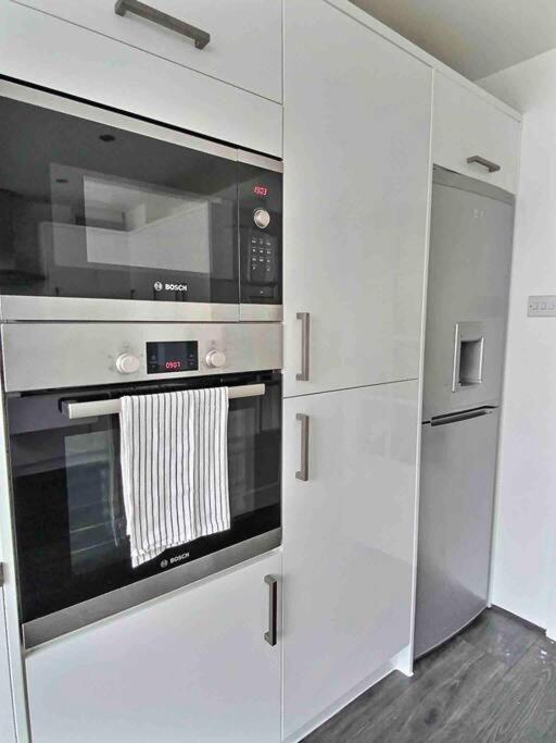 Home In Solihull - Near Nec, Bhx & Solihull Town Centre برمنغهام المظهر الخارجي الصورة